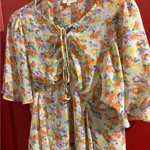 Floral Tie-Front blouse